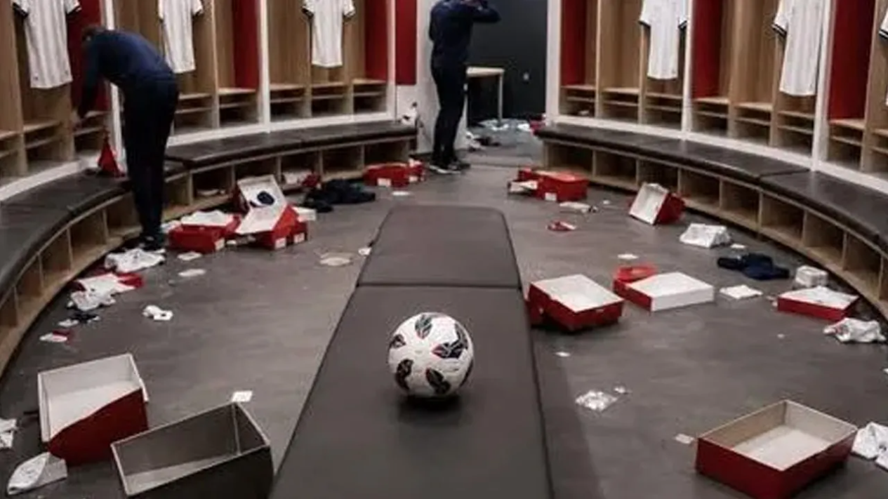 But Pemain, Peralatan Latihan Skuad Piala Dunia England Kena Curi